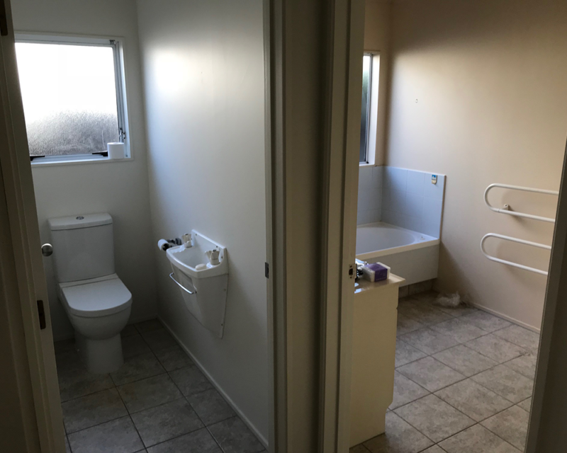 bathroom-renovation-separate-toilet - Nicol Renovations